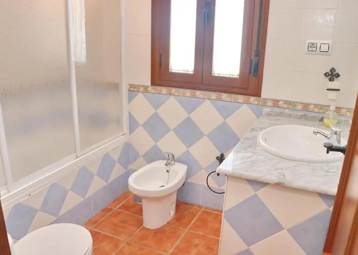 Ureba קוניל דה לה פרונטרה